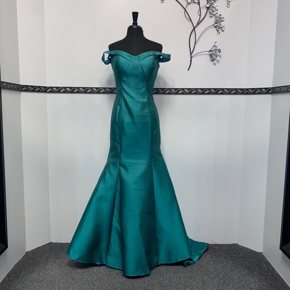 Green Fit & Flare Formal Long Dress